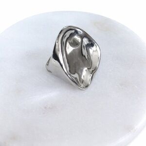 Chic Silver Women's Ring